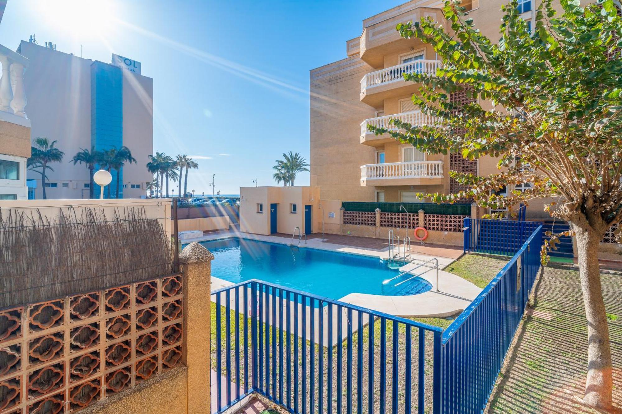 Casa Playa Guadalmar, Beautiful Apartment In Front Of The Sea, Wifi, Ac, Smart Tv, Private Parking Málaga Dış mekan fotoğraf