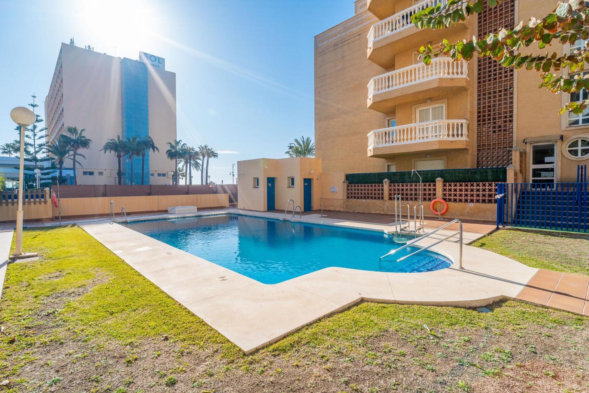 Casa Playa Guadalmar, Beautiful Apartment In Front Of The Sea, Wifi, Ac, Smart Tv, Private Parking Málaga Dış mekan fotoğraf